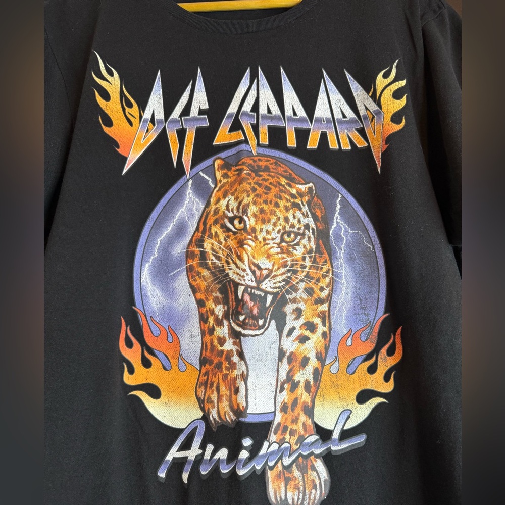 DEF LEPPARD Men’s Graphic Tee - Picture 2 of 6